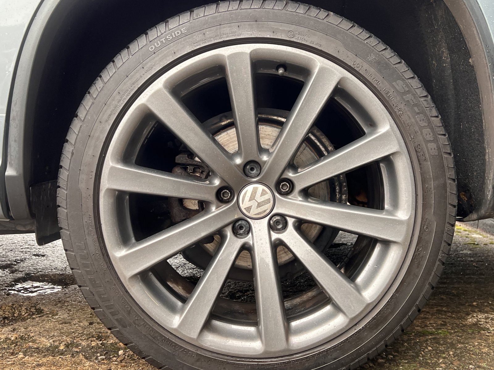 Volkswagen Tiguan - Image 9