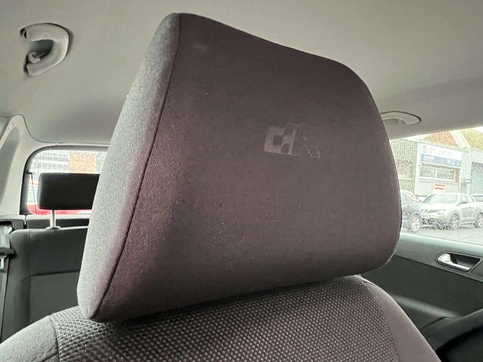 Volkswagen Tiguan - Image 16
