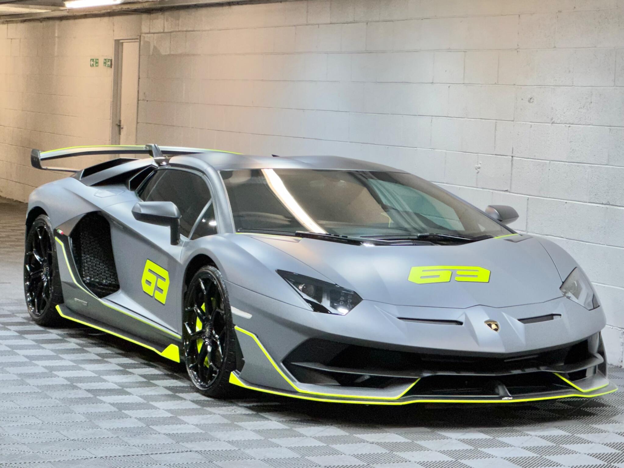 Lamborghini Aventador - Image 19