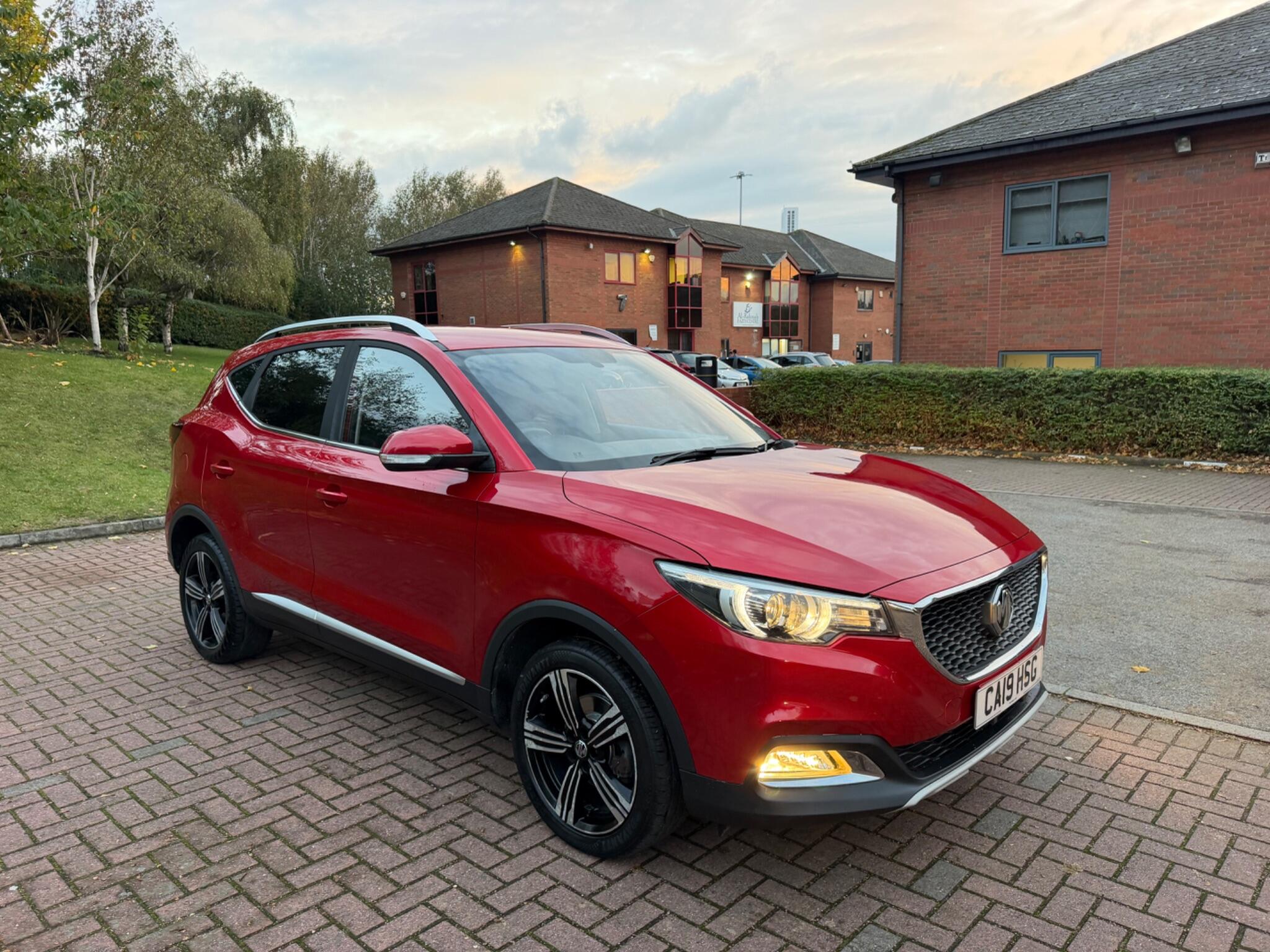 MG MG ZS - Image 18