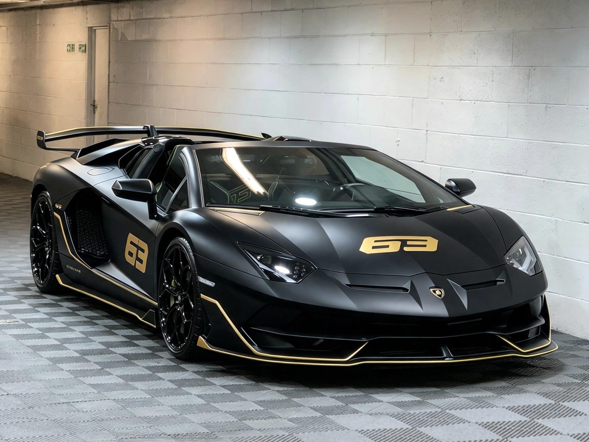 Lamborghini Aventador