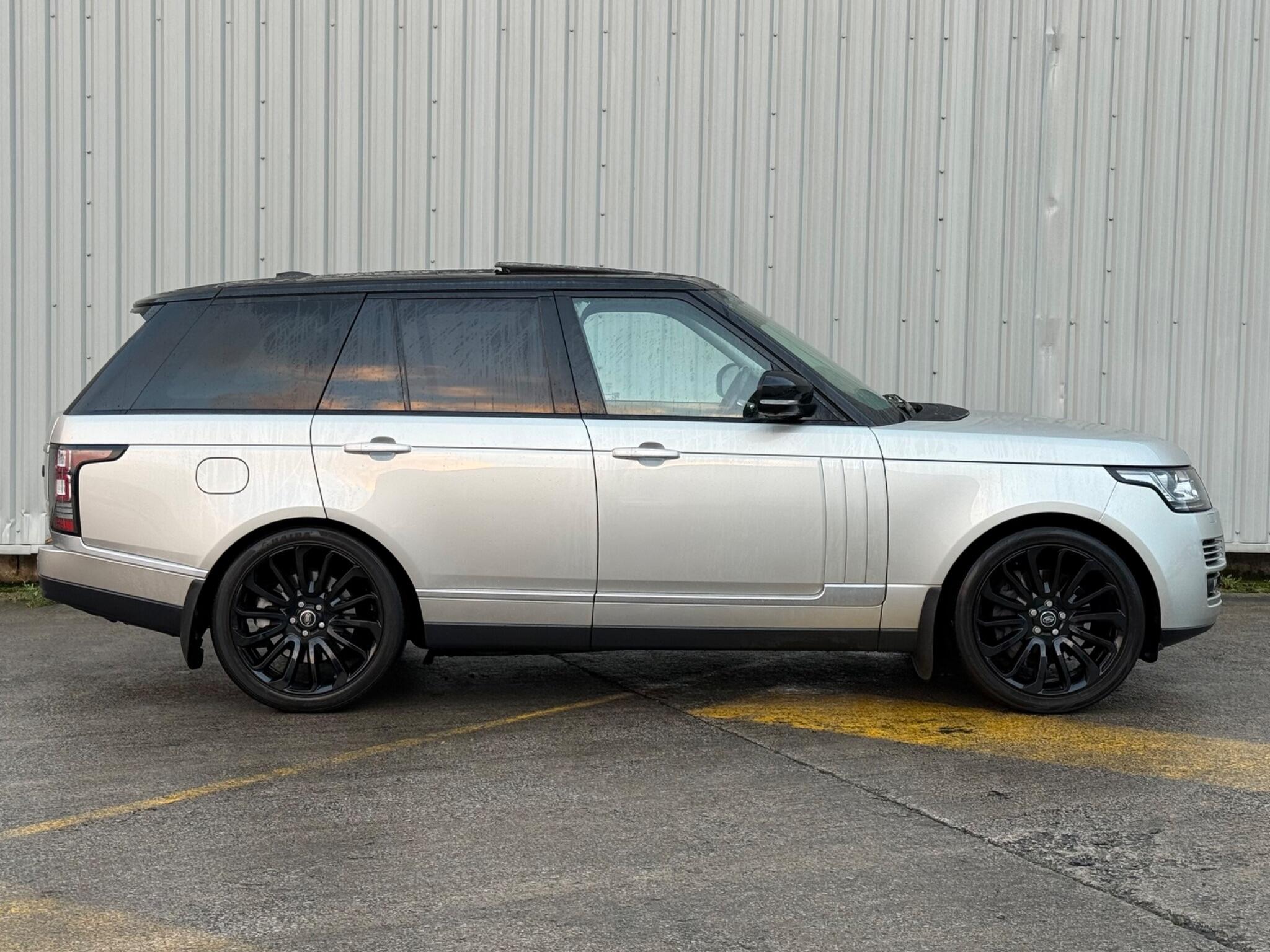 Land Rover Range Rover - Image 11