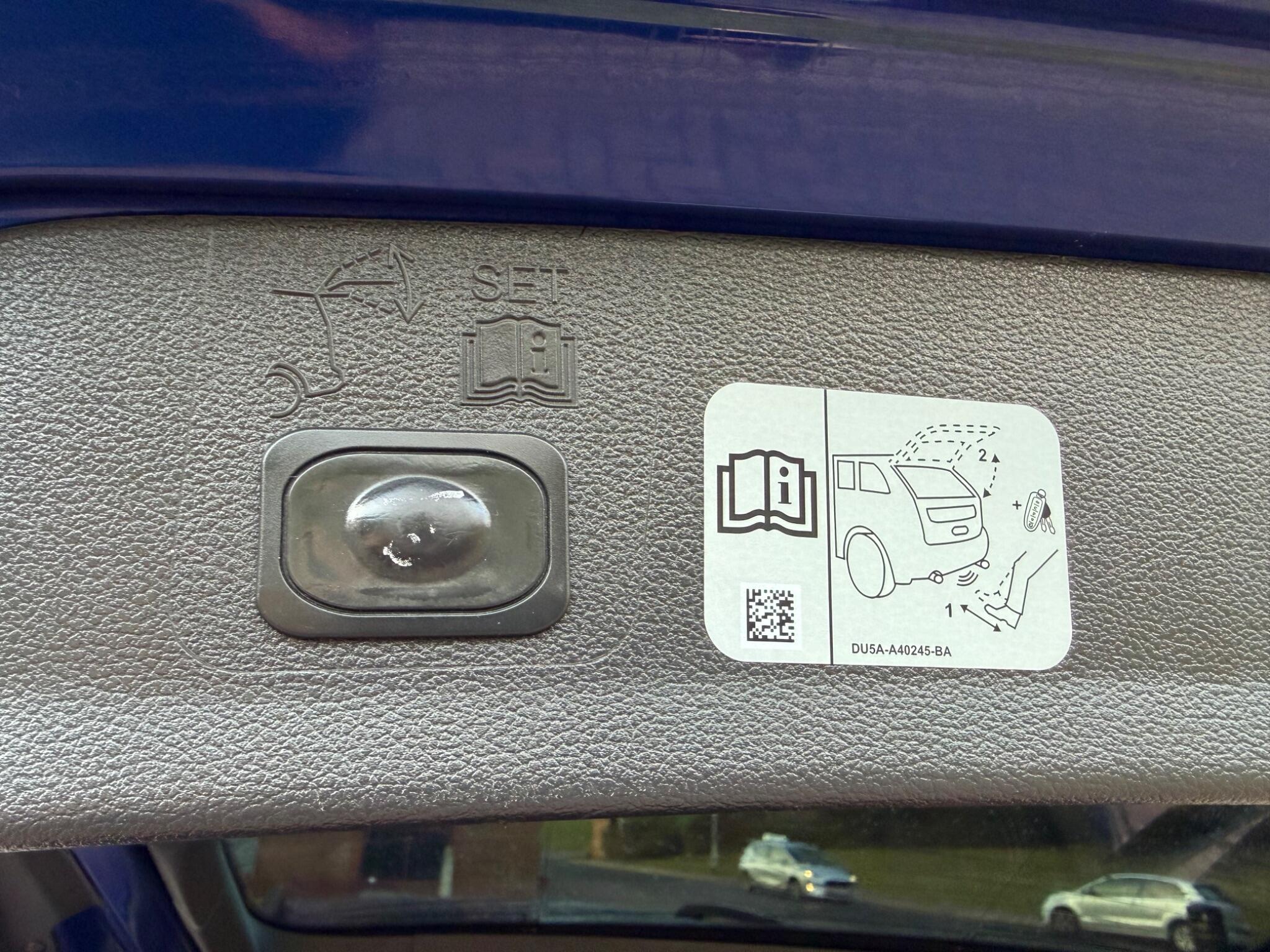 Ford Kuga - Image 15