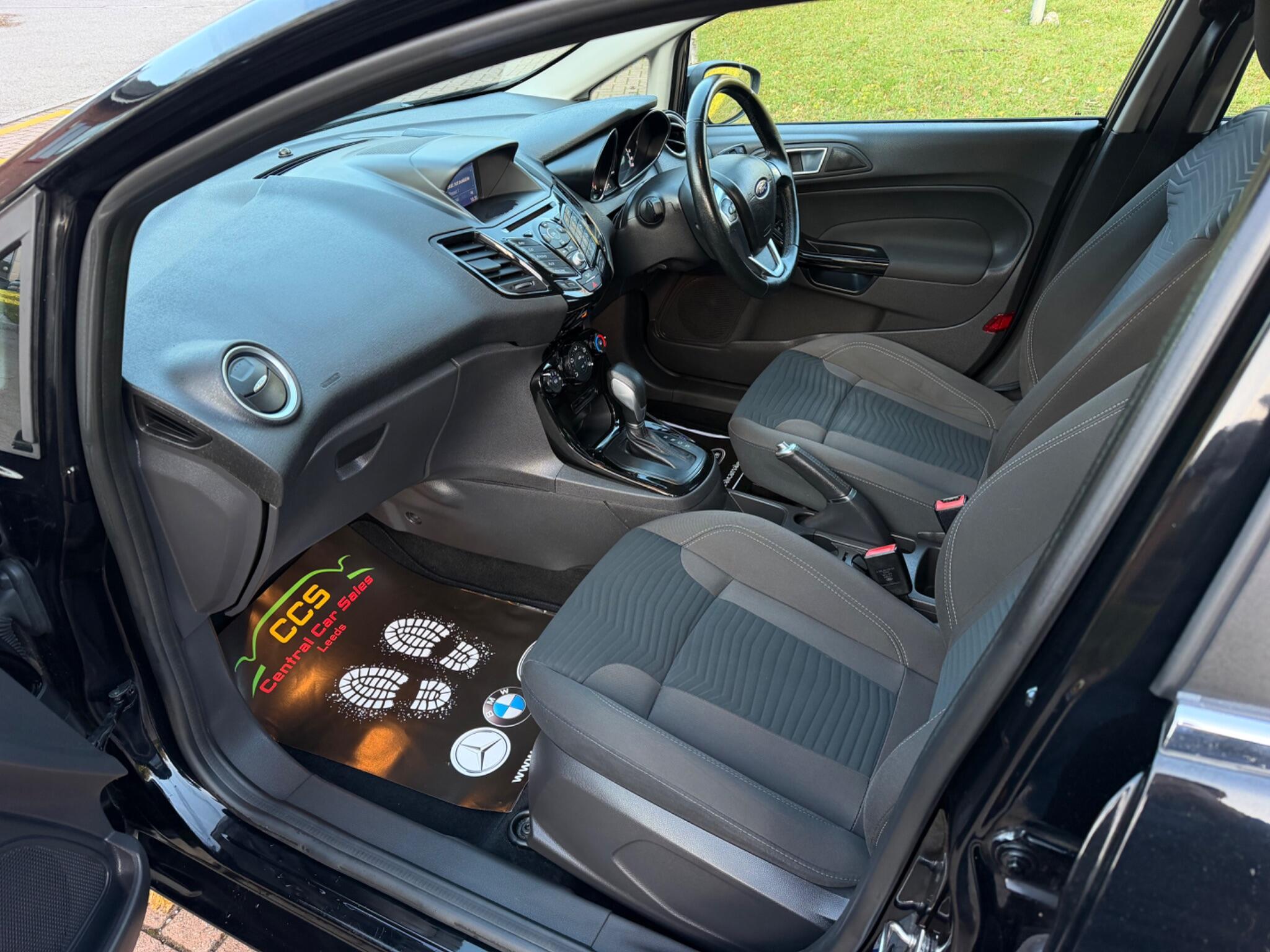 Ford Fiesta - Image 18