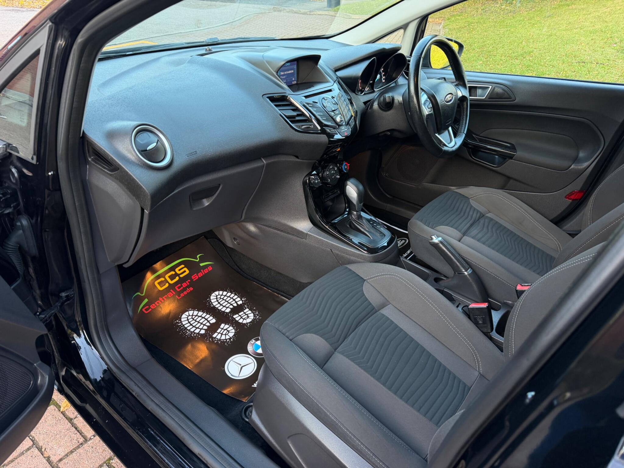 Ford Fiesta - Image 19