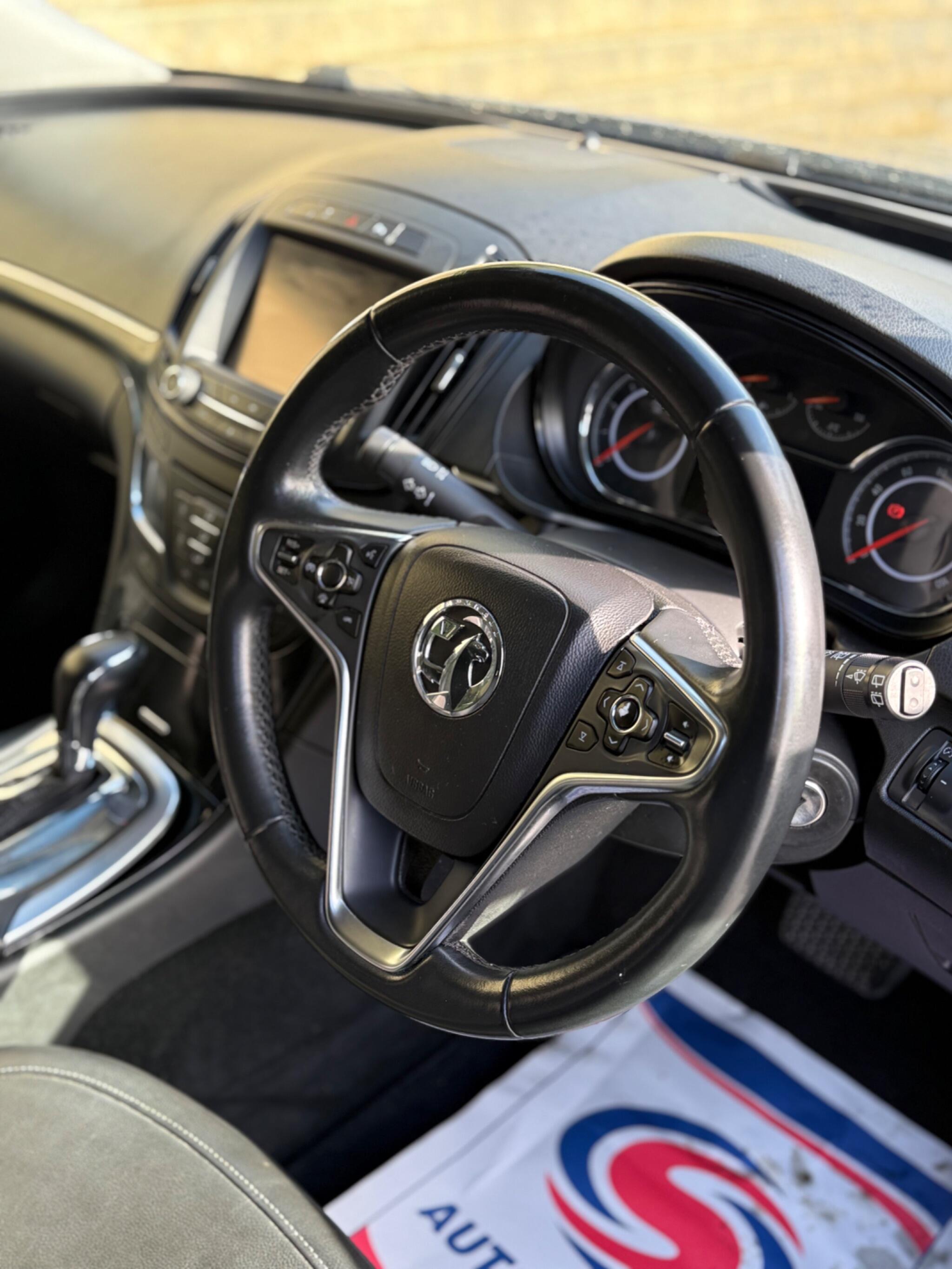 Vauxhall Insignia - Image 17