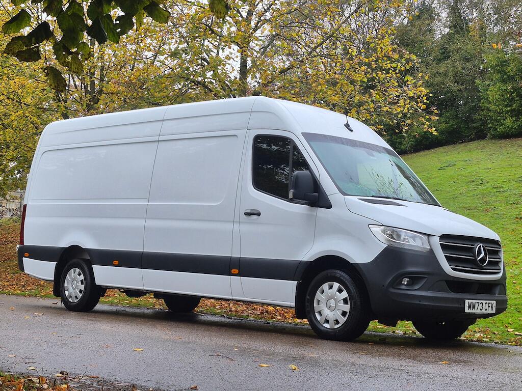 2023 Mercedes Sprinter 2.0 317 CDI Premium Panel Van 5dr Diesel G-Tronic RWD L3 H2 Euro 6 (ss) (170 ps)