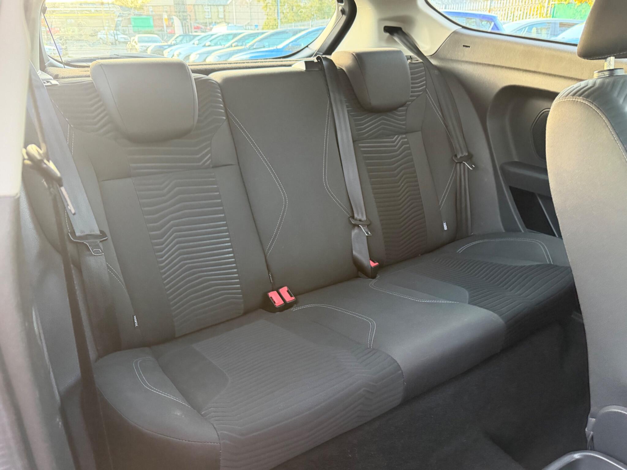 Ford Fiesta - Image 12