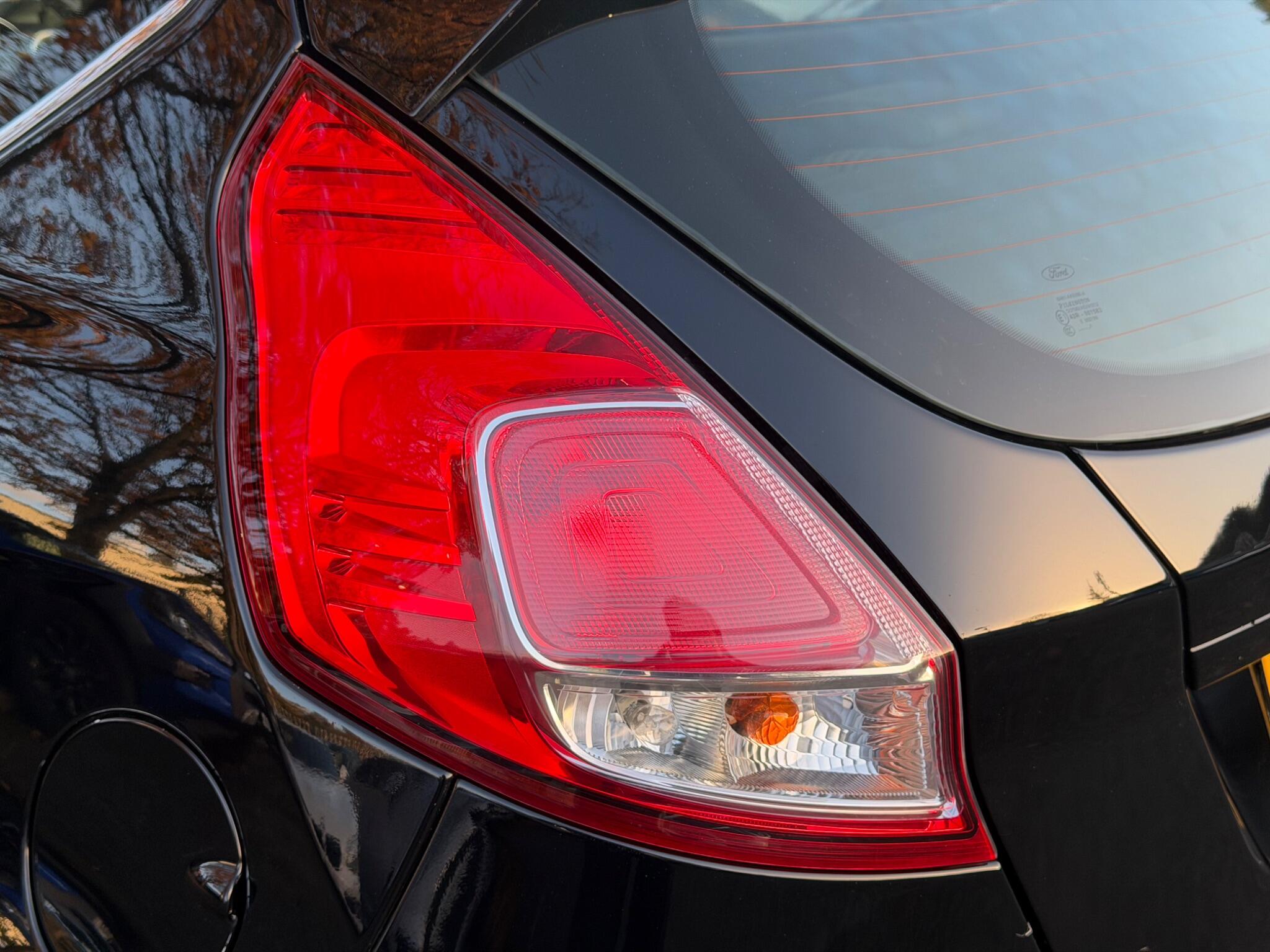 Ford Fiesta - Image 17