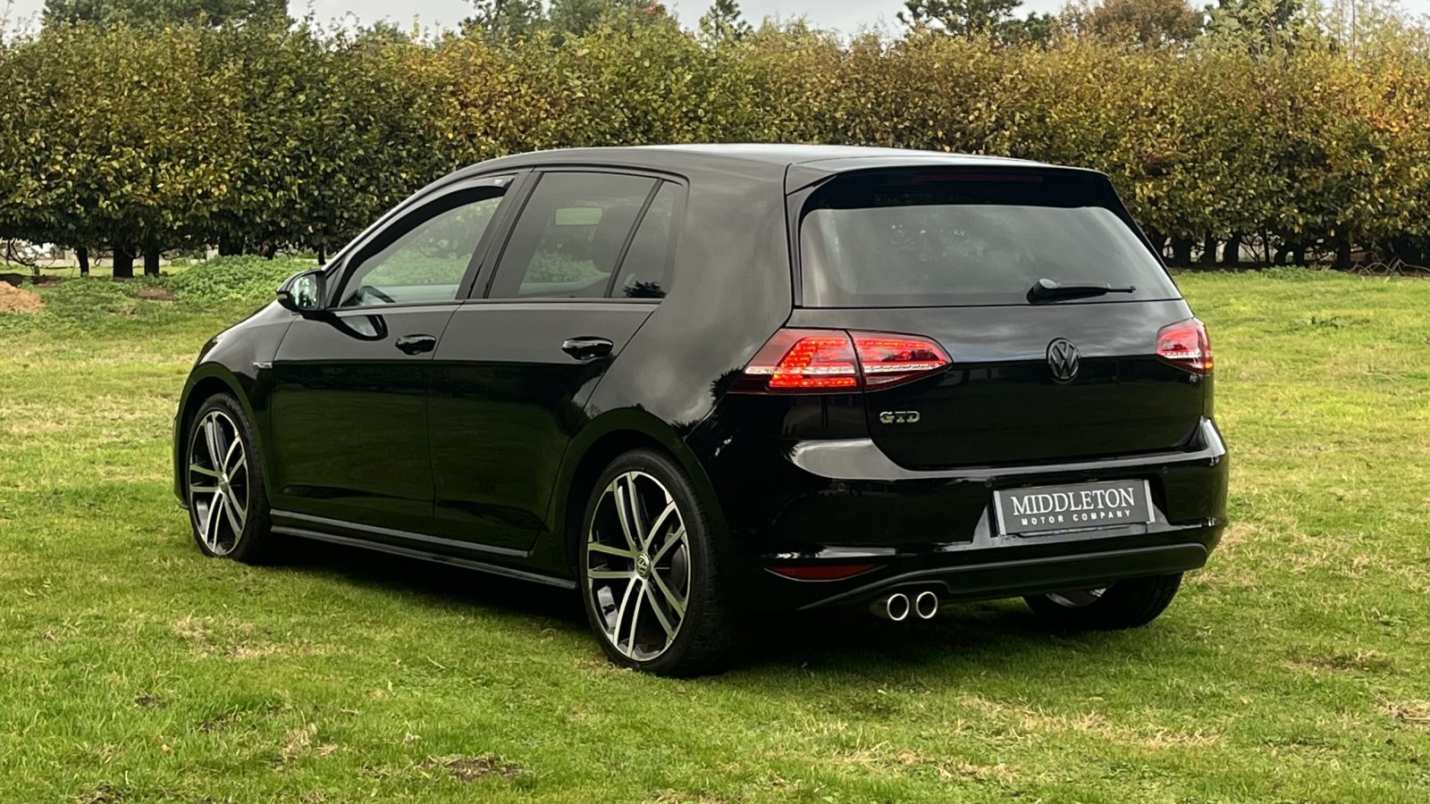 Volkswagen Golf - Image 9