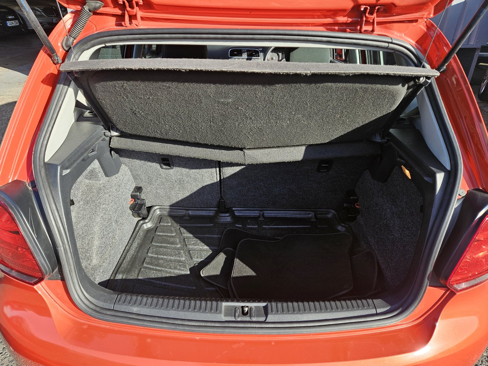 Volkswagen Polo - Image 17