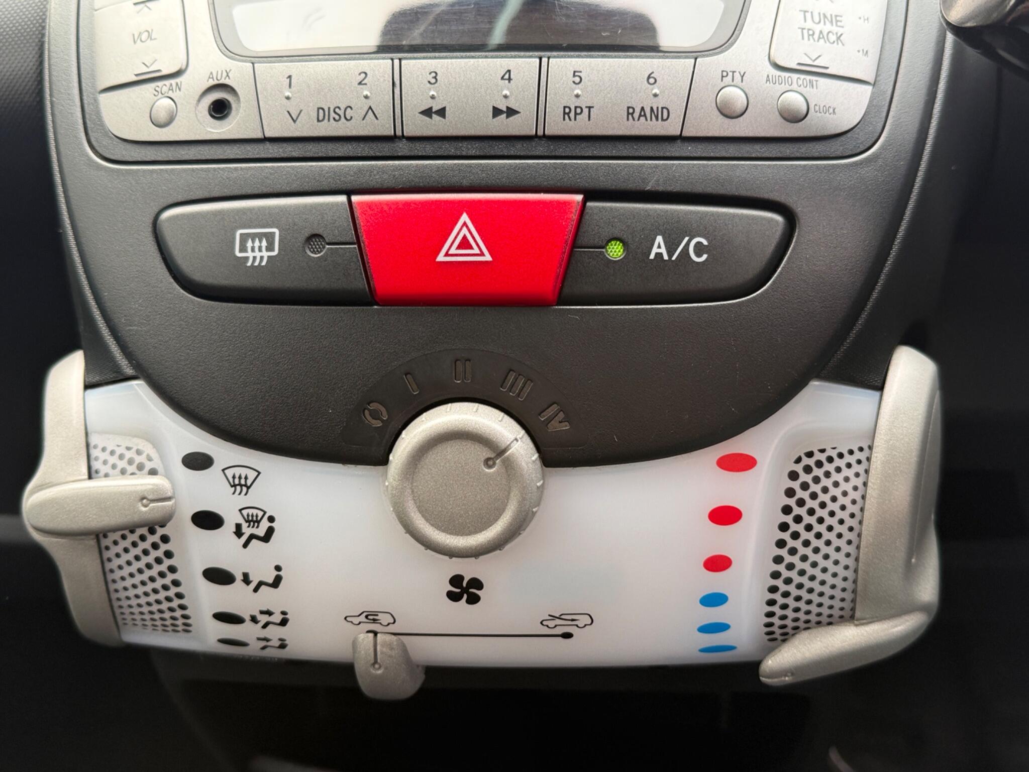 Toyota Aygo - Image 17