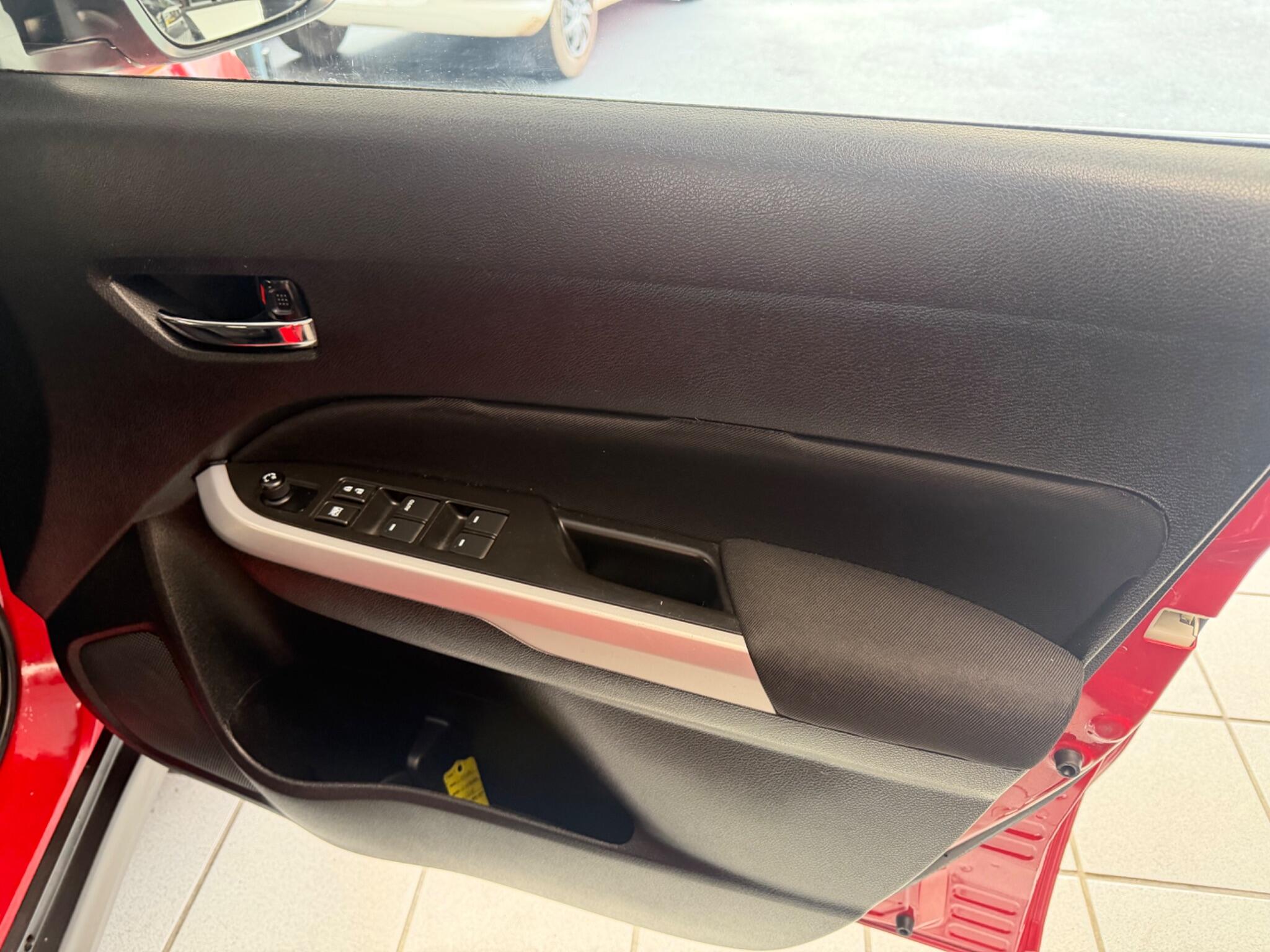 Suzuki Vitara - Image 8