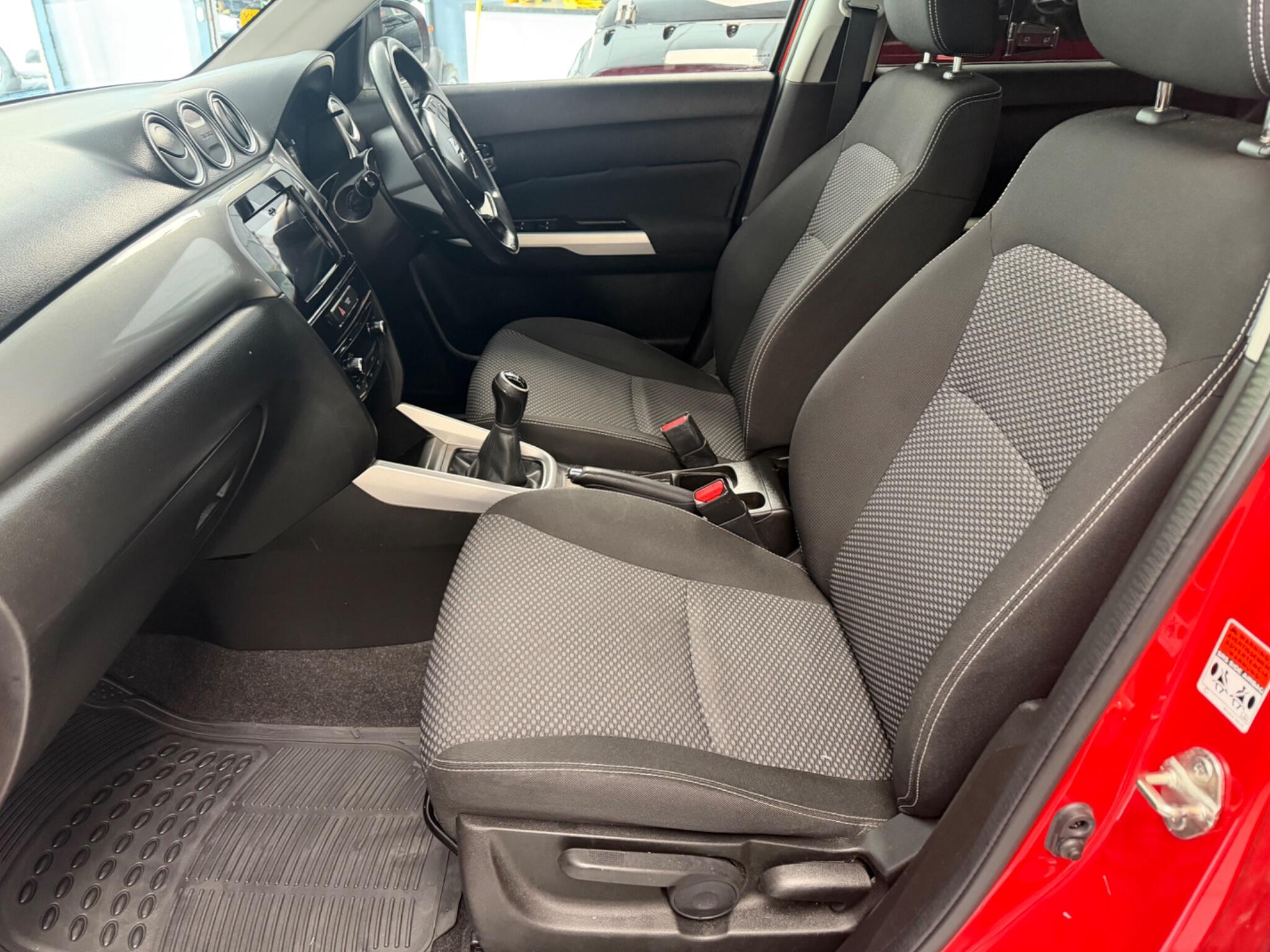 Suzuki Vitara - Image 14