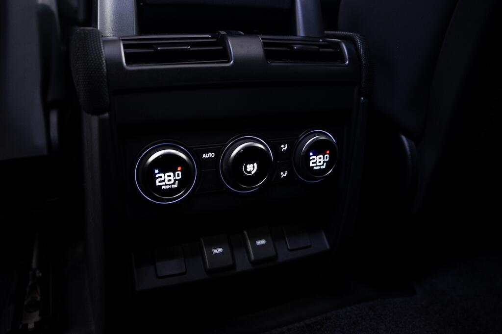 Land Rover Defender 90 - Image 20