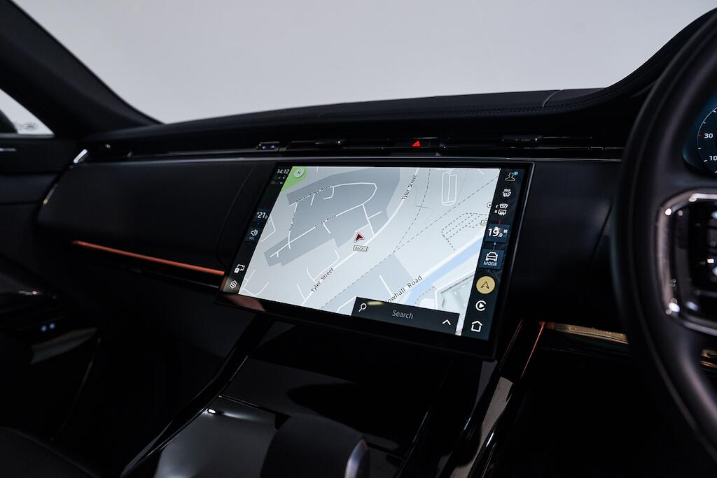 Land Rover RANGE ROVER SPORT - Image 18