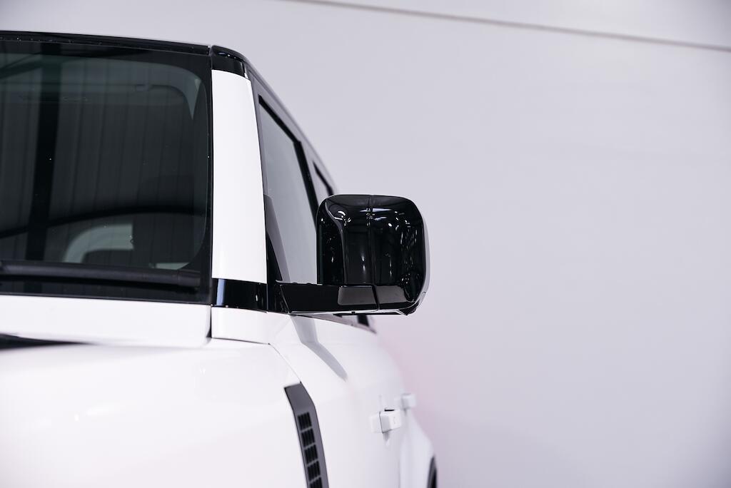 Land Rover Defender 110 - Image 8