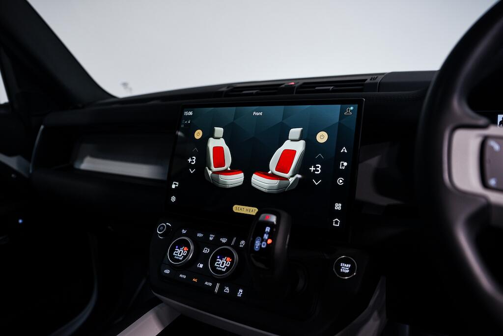 Land Rover Defender 110 - Image 18