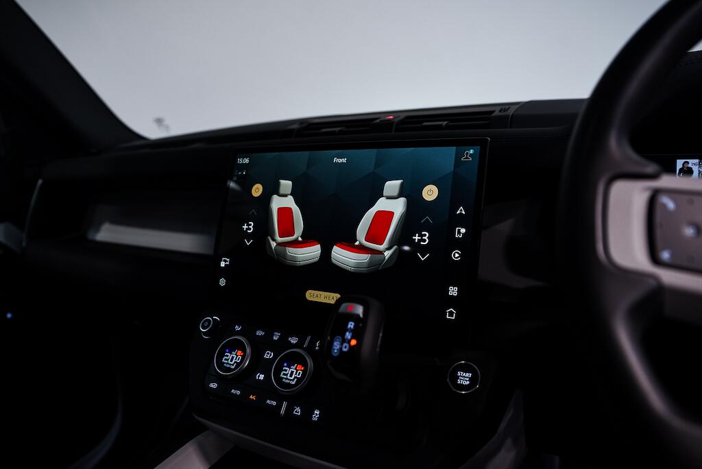 Land Rover Defender 110 - Image 19