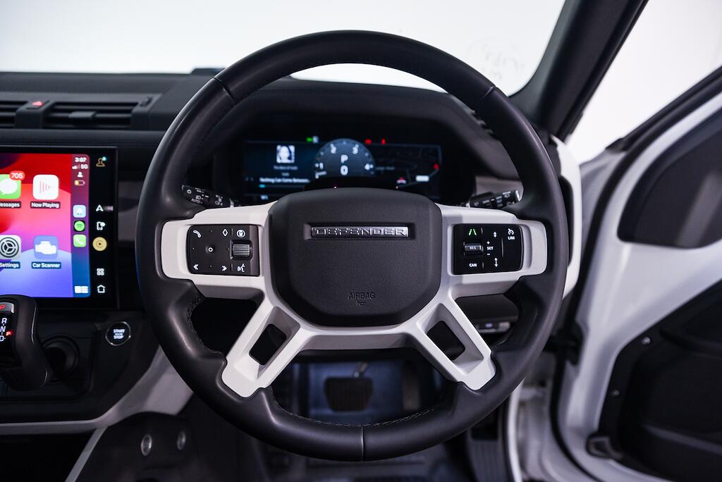 Land Rover Defender 110 - Image 20