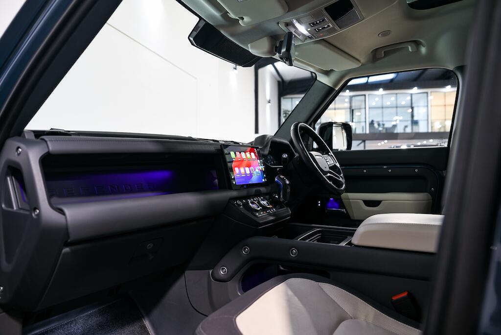 Land Rover Defender 110 - Image 3
