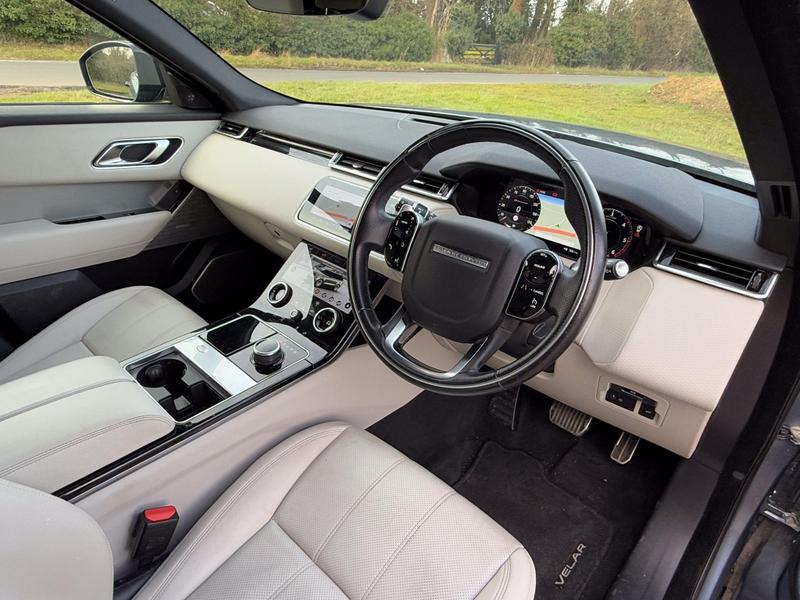Land Rover Range Rover Velar - Image 11