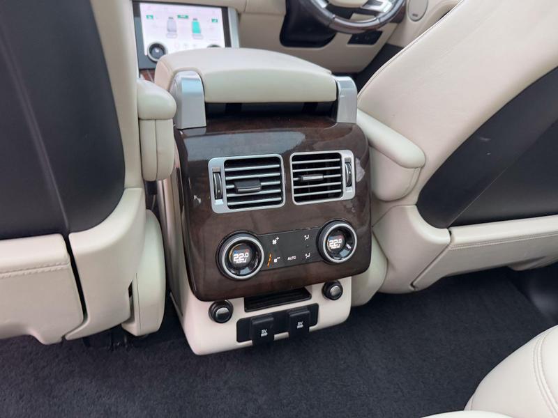 Land Rover Range Rover - Image 13