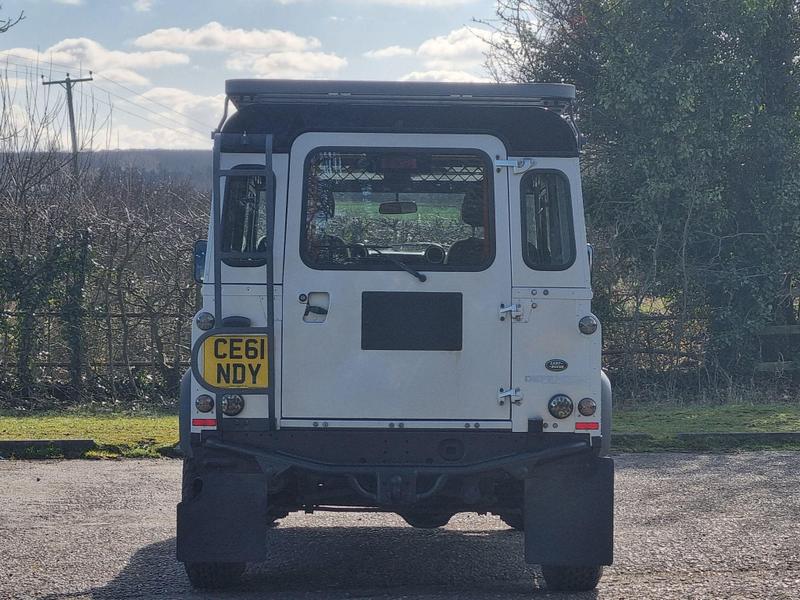 Land Rover Defender 90 - Image 11