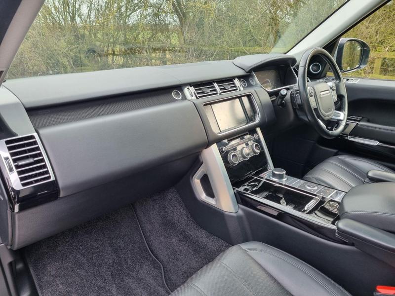 Land Rover Range Rover - Image 12