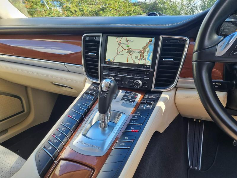 Porsche Panamera - Image 5