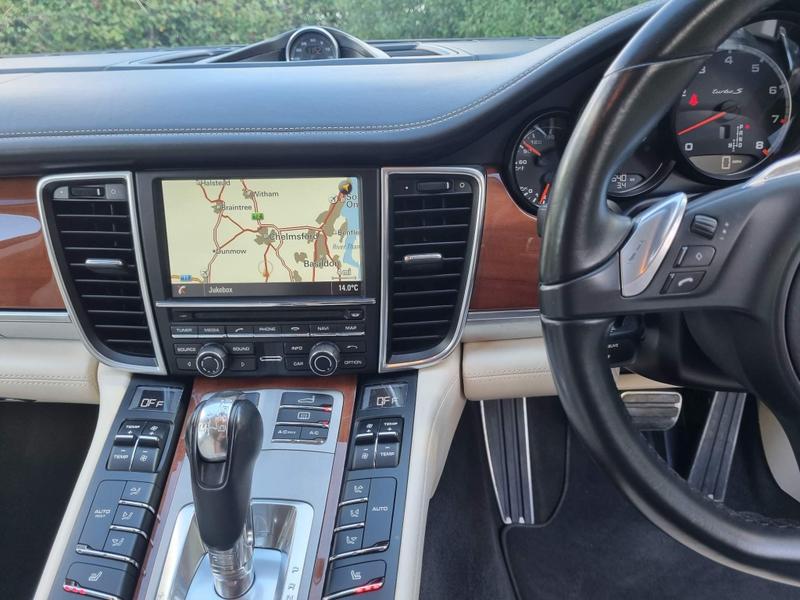 Porsche Panamera - Image 6