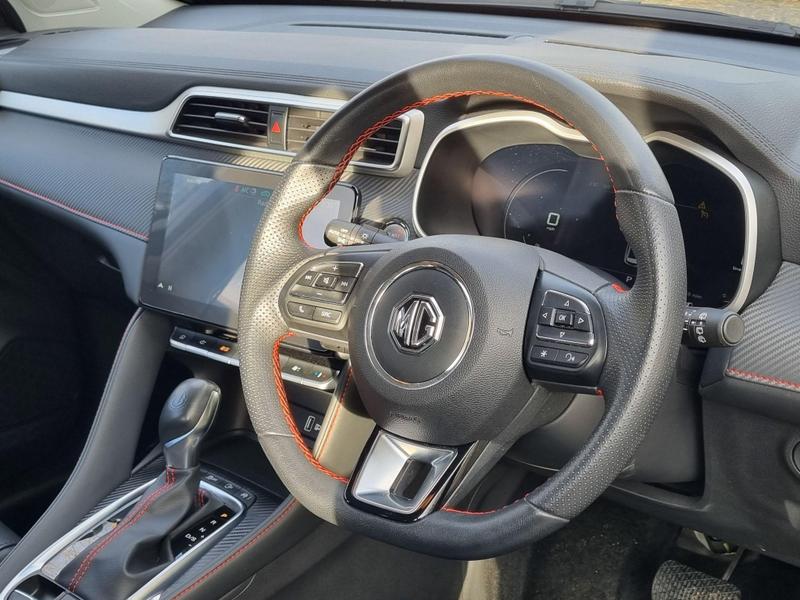 MG MG ZS - Image 16