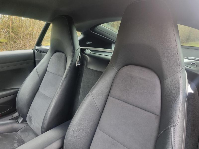 Porsche Cayman - Image 10