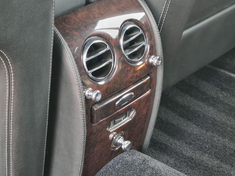 Bentley Arnage - Image 12