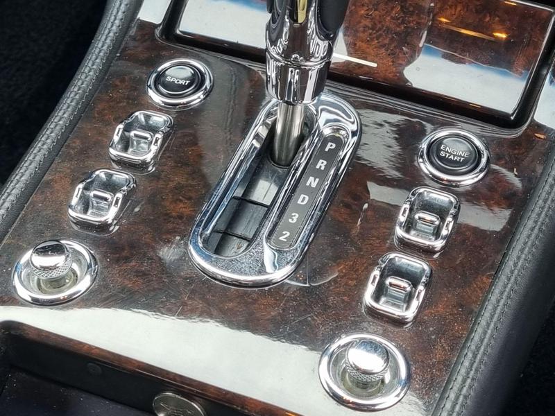 Bentley Arnage - Image 17