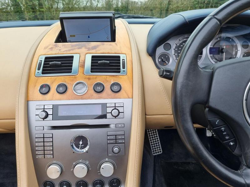 Aston Martin DB9 - Image 9