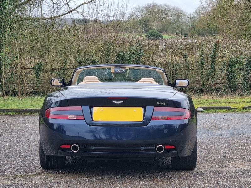 Aston Martin DB9 - Image 11