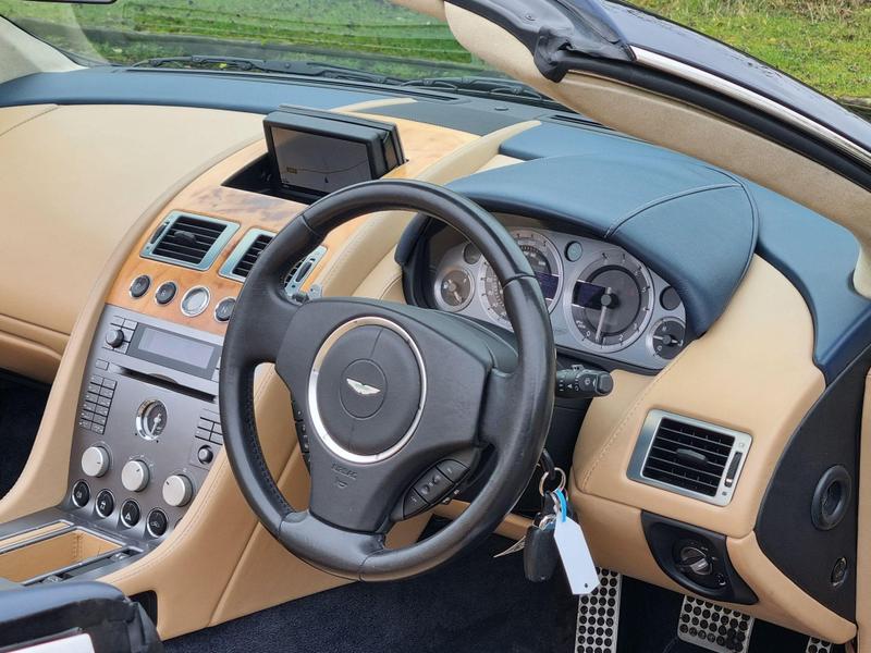 Aston Martin DB9 - Image 15