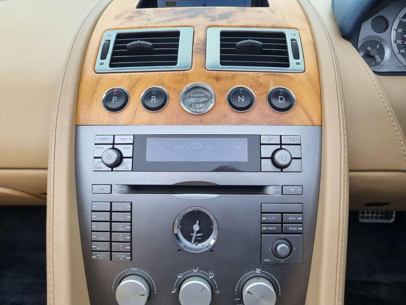 Aston Martin DB9 - Image 18