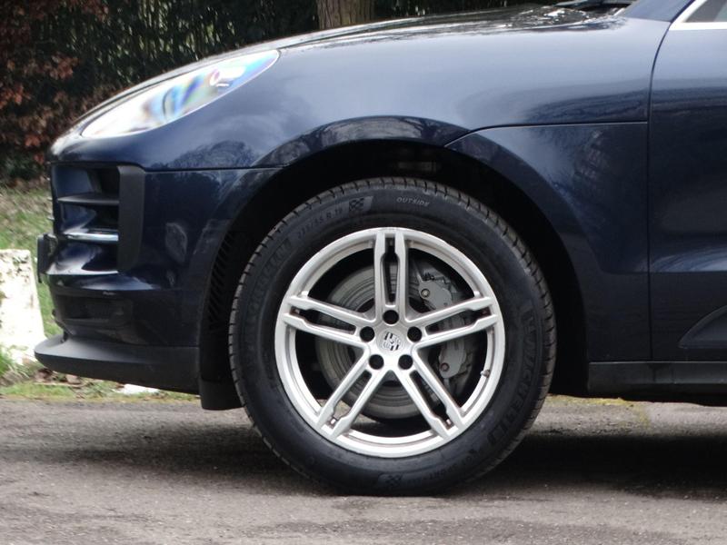 Porsche Macan - Image 4