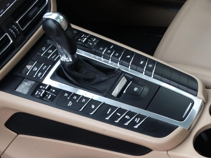 Porsche Macan - Image 15