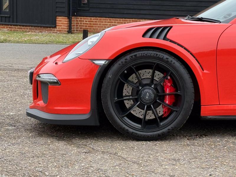 Porsche 911 - Image 2