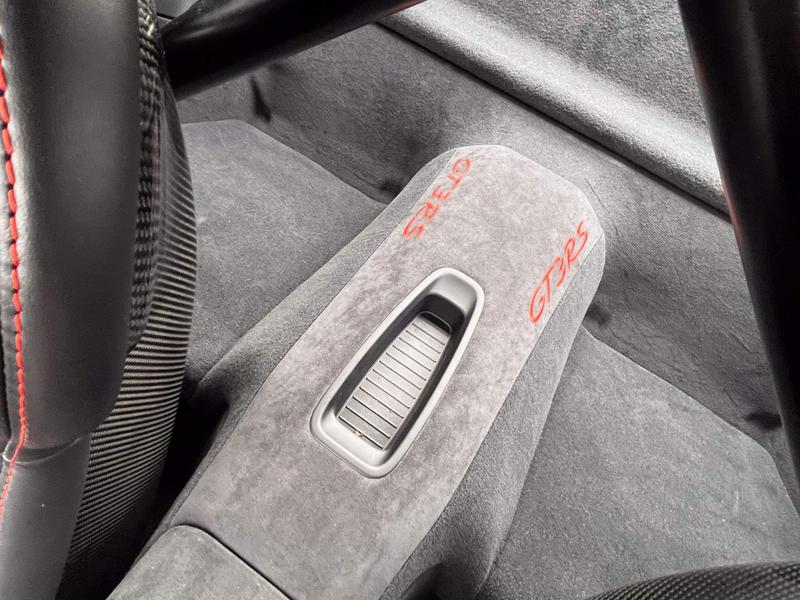 Porsche 911 - Image 10