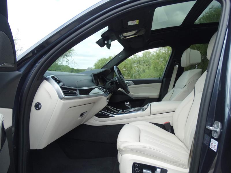 BMW X7 - Image 4