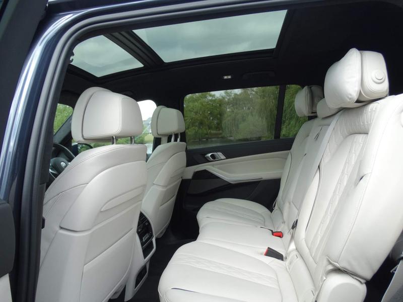 BMW X7 - Image 14