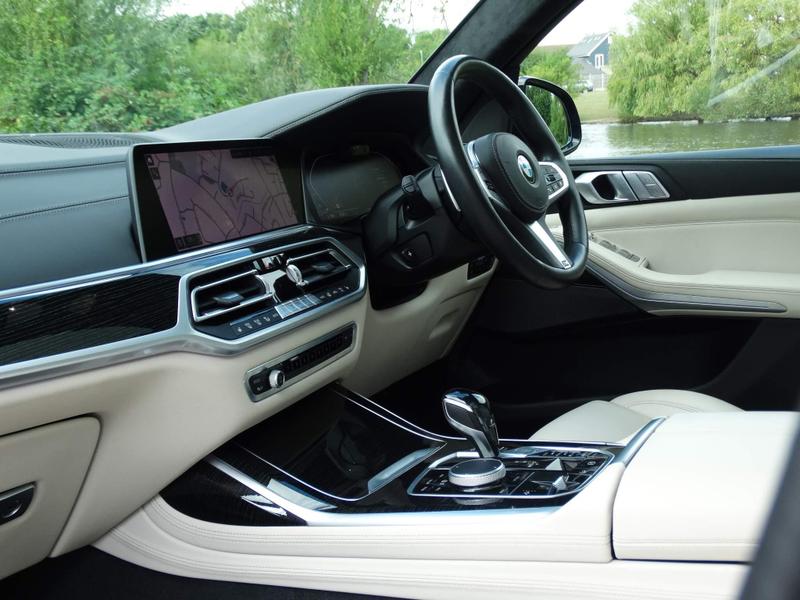 BMW X7 - Image 16