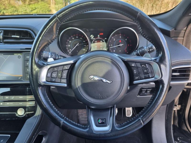 Jaguar FPACE - Image 6