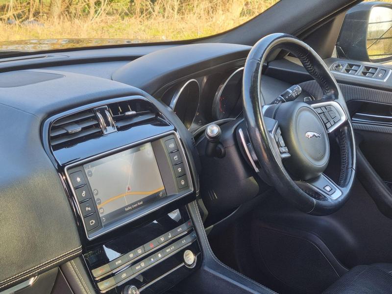 Jaguar FPACE - Image 11