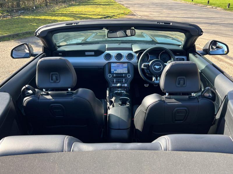 Ford Mustang - Image 10