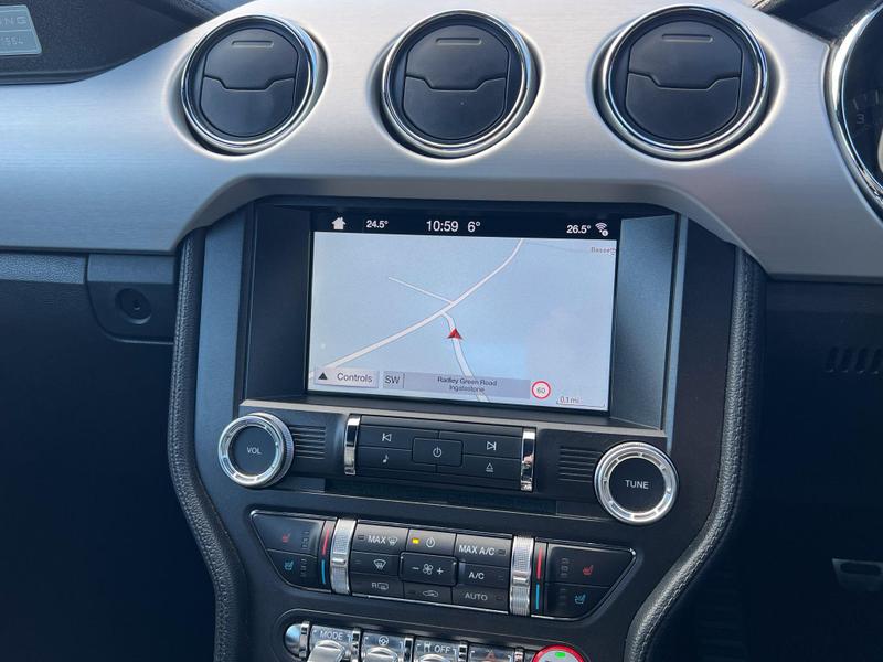 Ford Mustang - Image 17